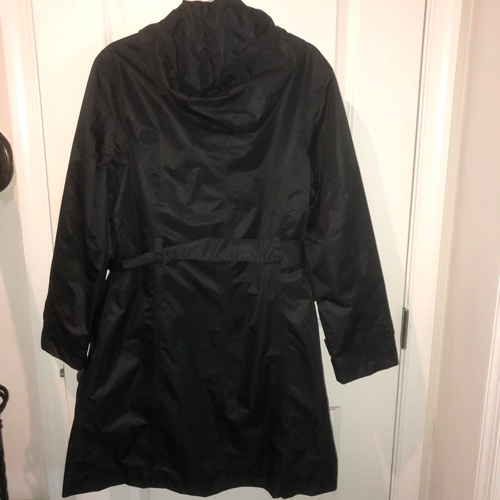 Rain jacket - Picture 3 of 5